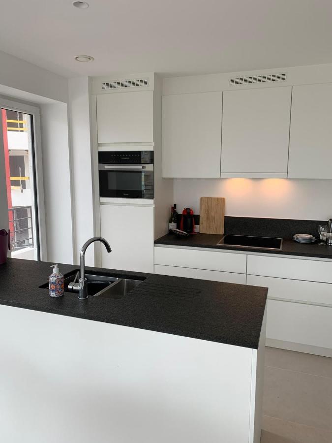 Lichtrijk 2-Slaapkamerappartement Met Zeezicht En Gratis Parking Oostende Exterior foto