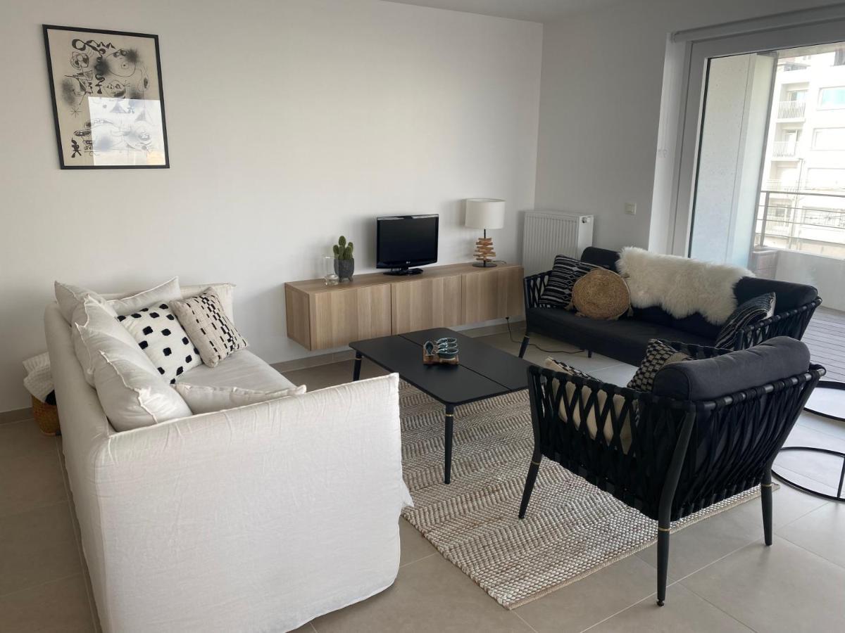 Lichtrijk 2-Slaapkamerappartement Met Zeezicht En Gratis Parking Oostende Exterior foto
