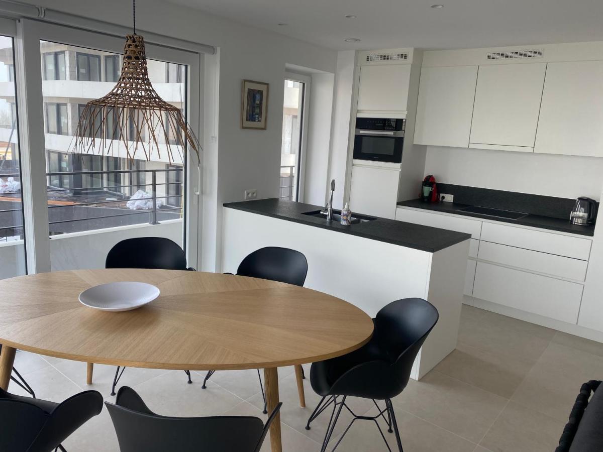 Lichtrijk 2-Slaapkamerappartement Met Zeezicht En Gratis Parking Oostende Exterior foto